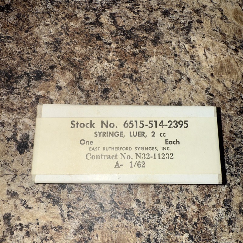 Vintage 2cc Luer Syringe New in Box Stock 6515-514-2395 Rutherford, NJ sealed