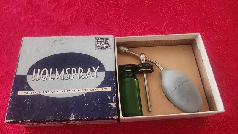 Holmspray Throat and Nasal Atomizer No. 540 with Original Box gallery