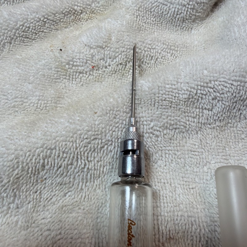 Vintage 1950's Yale B-D Becton Dickinson & Co. Glass 2cc Syringe W Needle gallery