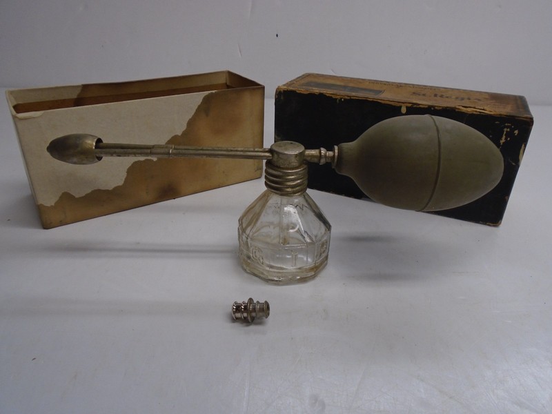 Antique "ST. REGIS" UNIVERSAL ATOMIZER - No. 100 - w/ ORIGINAL BOX