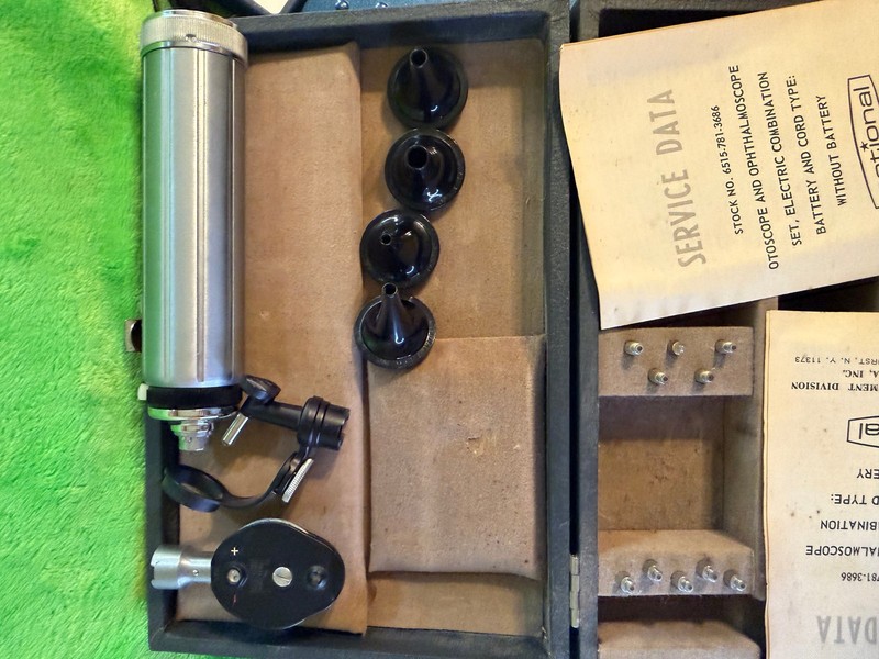 Vintage 1967 US Military Otoscope Ophthalmoscope Set Vietnam Era Original Docs