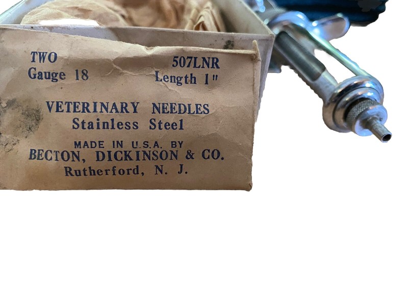 Vintage Metal & Glass Veterinarian Luerlock SyringesWith NeedlesAnd Original Box gallery