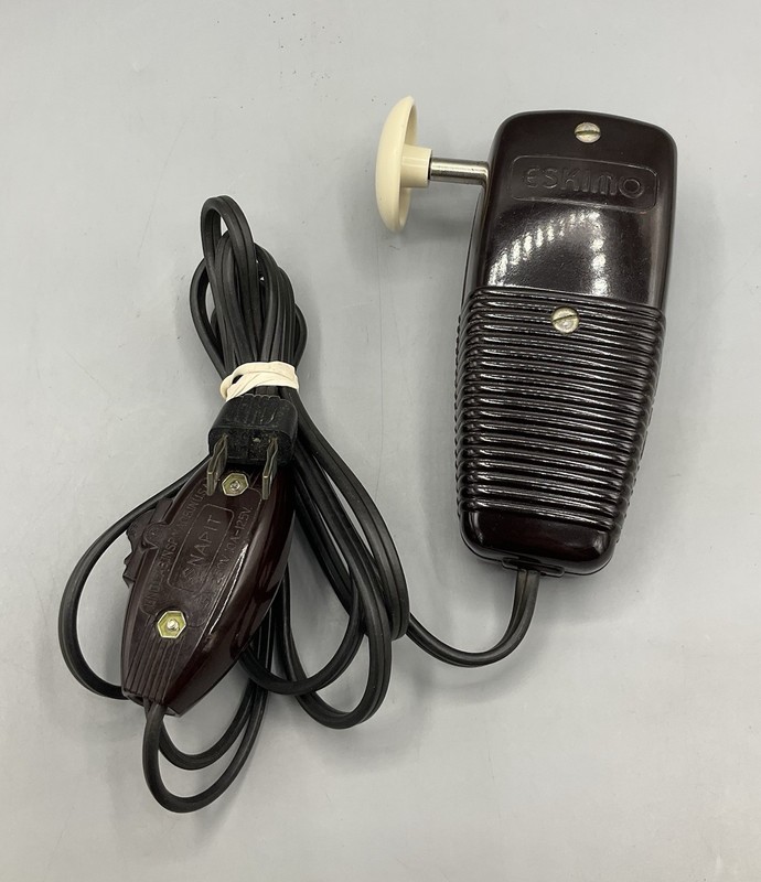 Vtg Eskimo Model 760 Personal Massager Vibrator Bakelite In-Line Switch WORKS