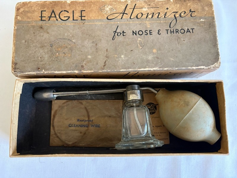 VINTAGE DeVilbiss Atomizer Glass Bottle Number 16 Adjustable tip Nose & Throat