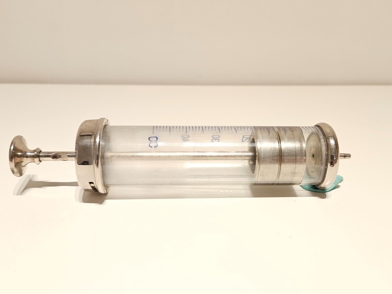 VINTAGE WW2 ERA RARE BIG 50 cc METAL AND GLASS GERMANY MEDICAL SYRINGE "INJECTA" gallery