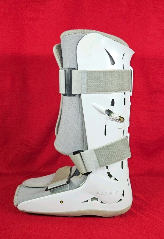 Vintage Aircast FP Walker Large Cast. No Pump. No Front Gaurd. Collectors Item