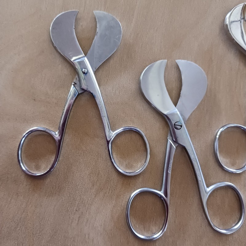 Vintage Collectible Antique Obstetric Gynecology Umbilical Cord Scissors 5 Pcs gallery