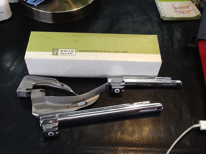 Antique Vintage Medical Welch Allyn Laryngoscope 4pc 63502