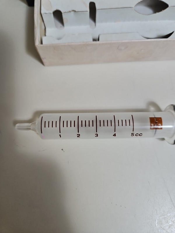 Vintage Becton Dickinson BD Yale Box, Glass Hypodermic Syringe 5cc 5y 2301 READ gallery