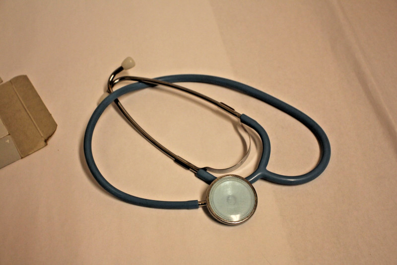 Labtron Nurses Stethoscope - Original Box light blue and silver gallery