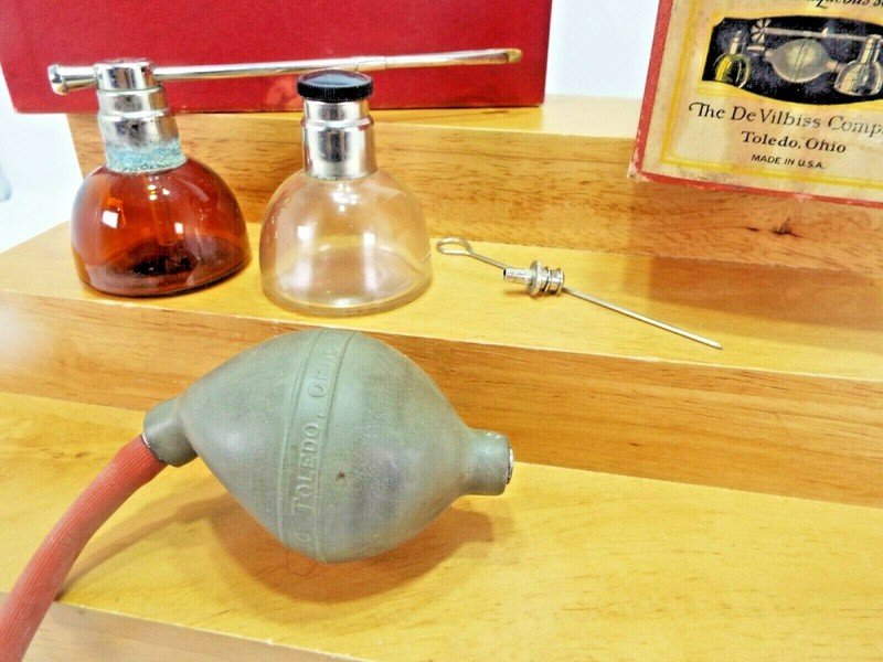 Antique DeVilbiss No 16 Nose & Throat Sprayers in Original Box