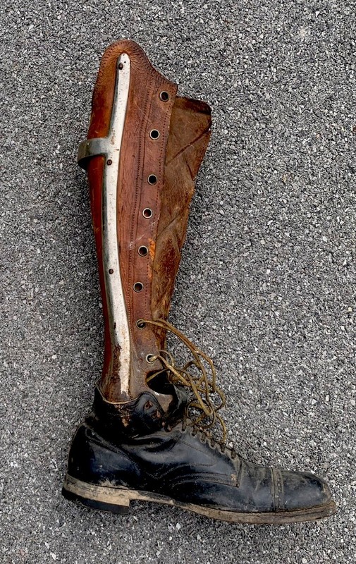 Antique Surgical Medical Leather Prosthetic Leg Bizarre Oddity Halloween prop gallery