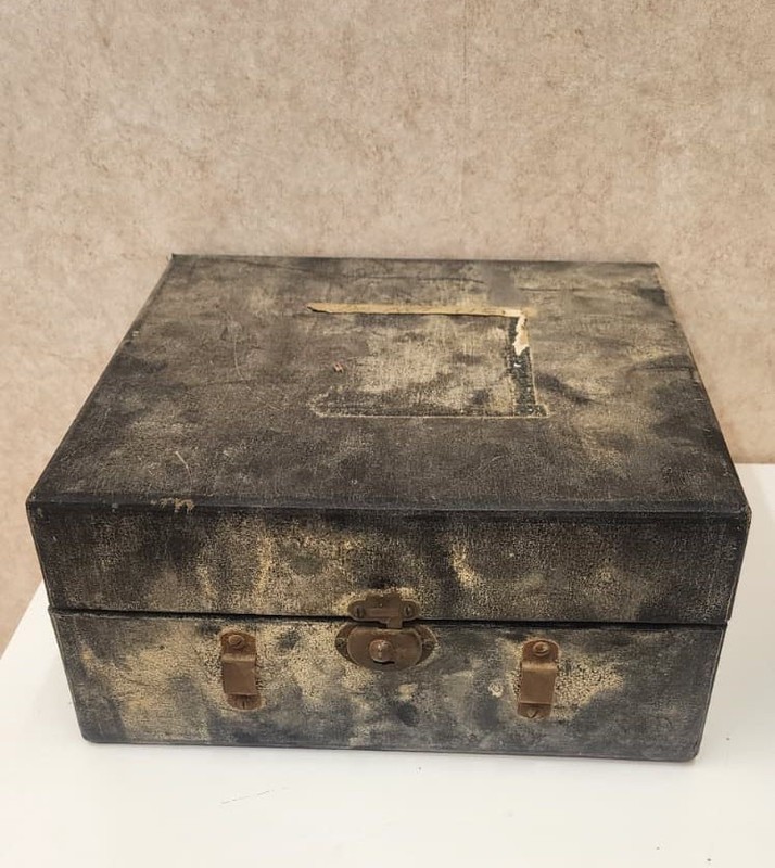 Vintage 1950 autopsy luck bone saw in a box Zimmer MFG CO. Not for medical use! gallery