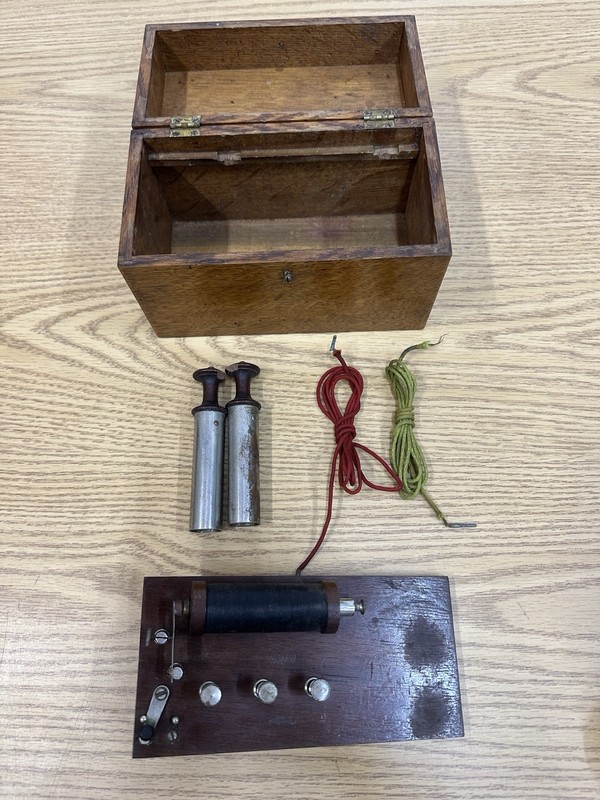 Antique Electrotherapy Device. *UNTESTED gallery