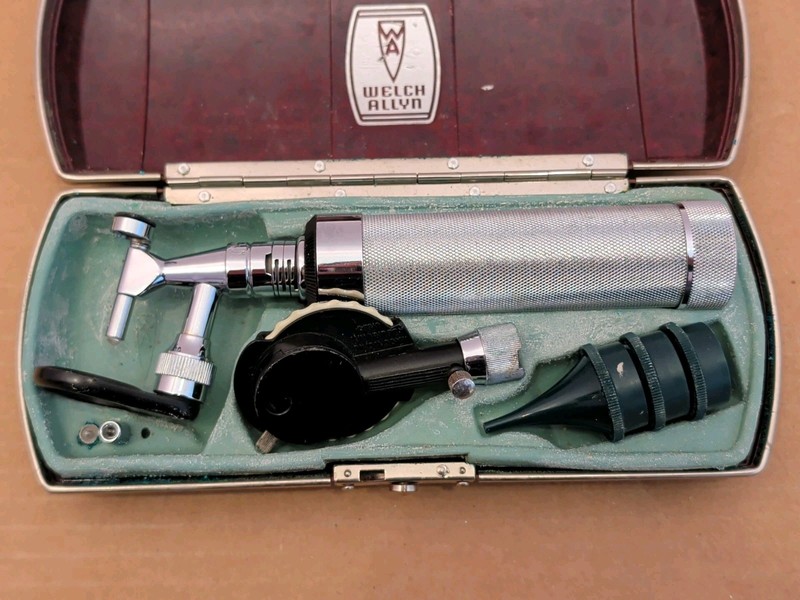 Vintage Welch Allyn Ophthalmoscope Doctor Eye & Ear Scope Tool Medical Device gallery