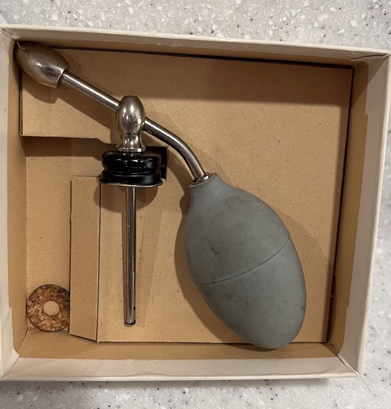 Vtg Holmspray Throat Nasal ATOMIZER #540 Bulb Cap Box No Bottle Chartley, Mass gallery