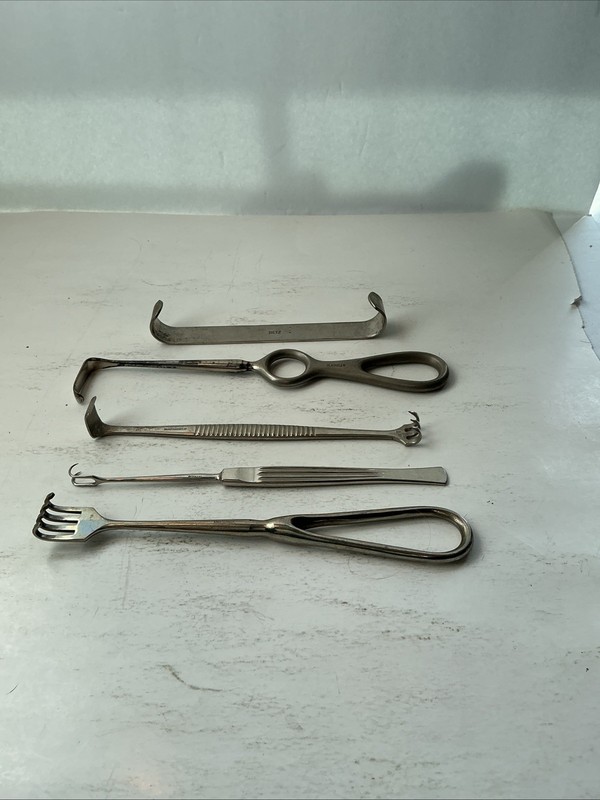 Vintage MEDICAL RETRACTORS 5 Pieces