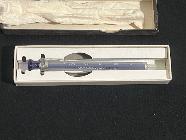Becton Dickinson B-D Yale Tuberculin Syringe No. 1YT 1cc gallery