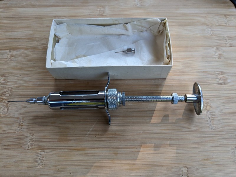 Vintage Veterinary Farm Agricultural Syringe Needle 10cc In Original Box gallery