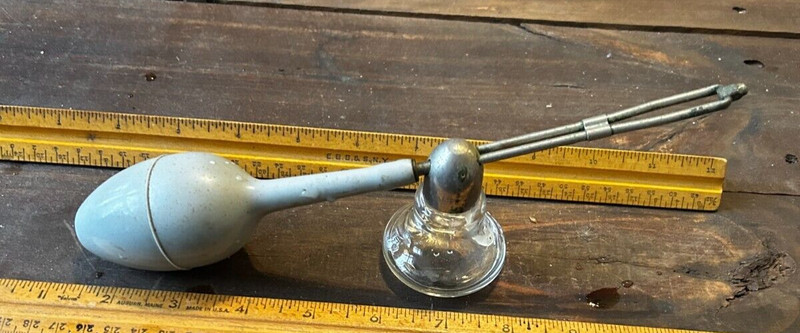 Vintage DEVILBISS Atomizer NO. 127, with Glass Bottle