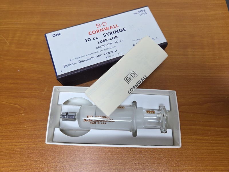 Vintage B-D Cornwall 10cc Glass Syringe Luer-Lok BD 2193 (NEW)