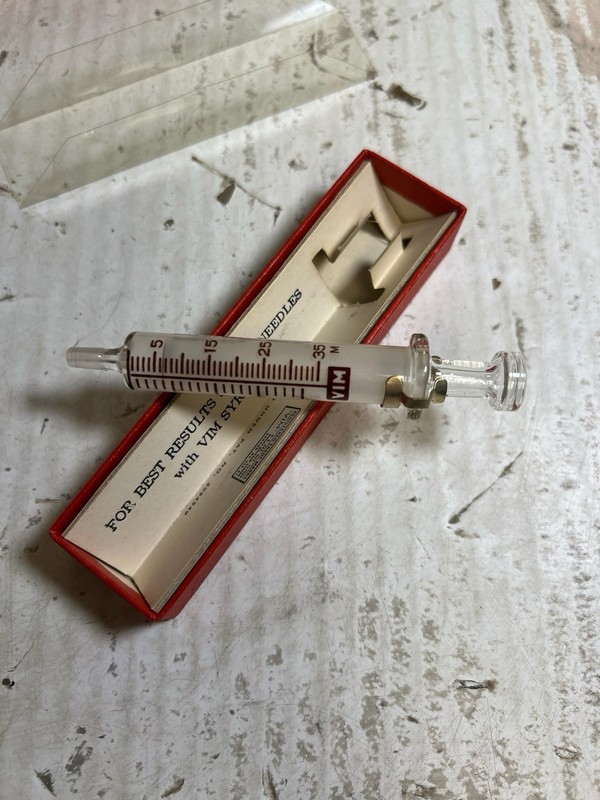 VIM Hypodermic Syringe I 402 - 2cc Standard Macgregor Instrument Co. USA Vintage