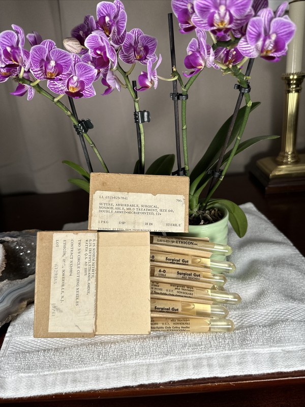 Vintage 1961 Box of 12 NEW Gut Absorbable Sutures 18in RARE Collectible