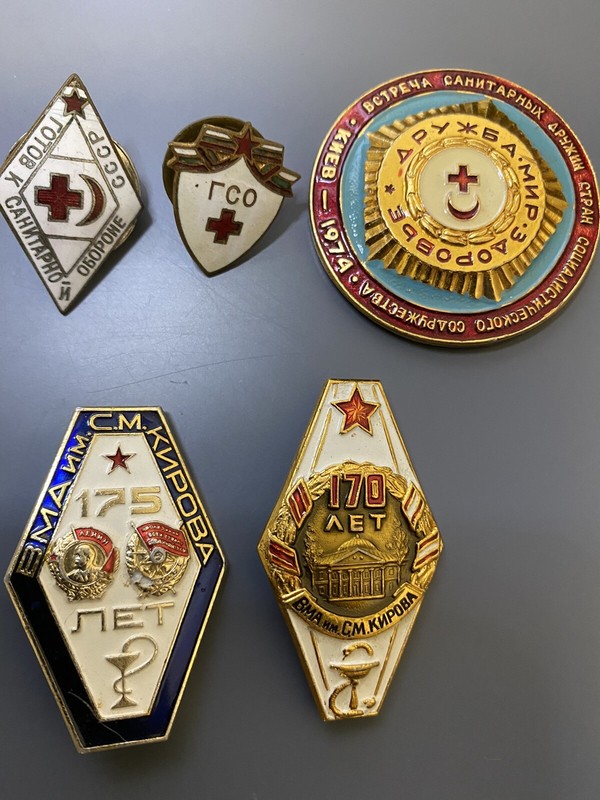 5 SOVIET SIGNS USSR RUSSIAN BADGE ON A MEDICAL TOPIC MILITARY ACADEMY FRUNZE