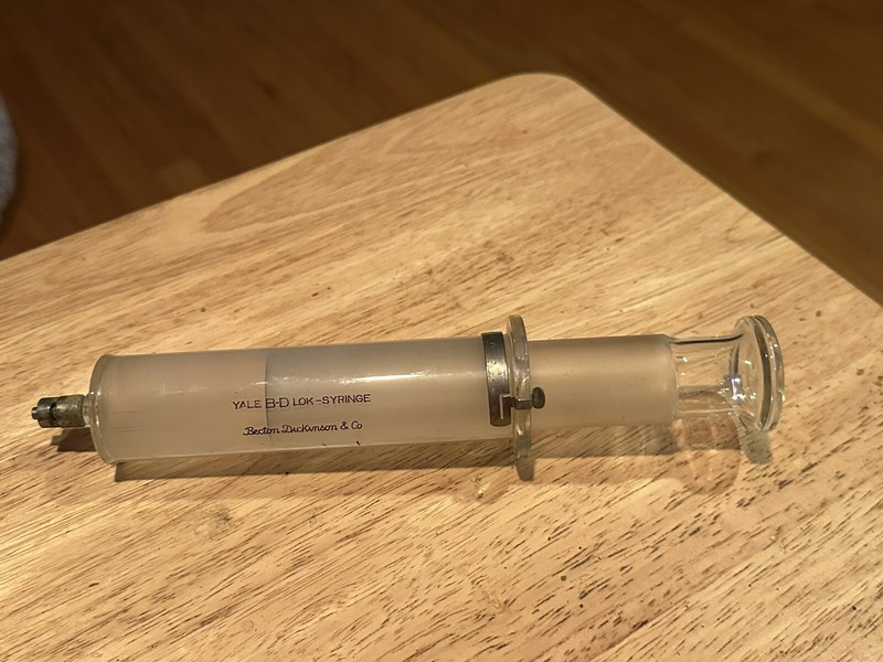 Vintage B-D Yale Hypodermic Glass Syringe 50cc 8210 Rare Find Only 1 On Ebay