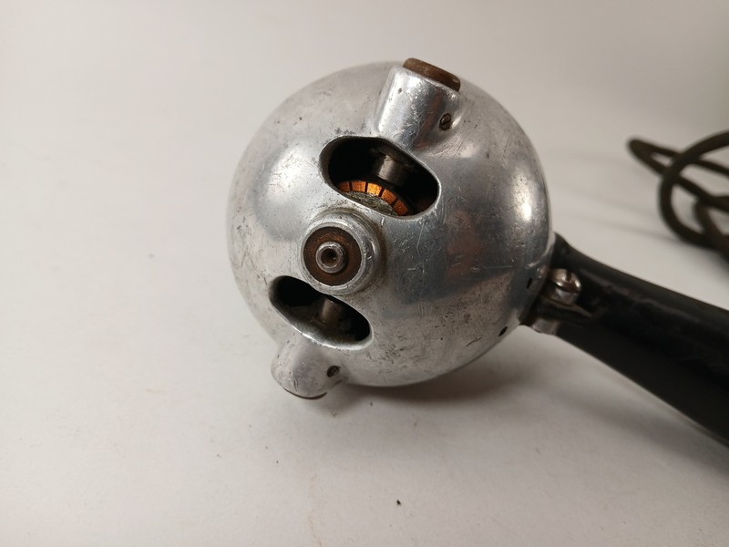 VTG 1920’s 30’s Shelton Knickerbocker Vibrator No Attachments Parts Works gallery