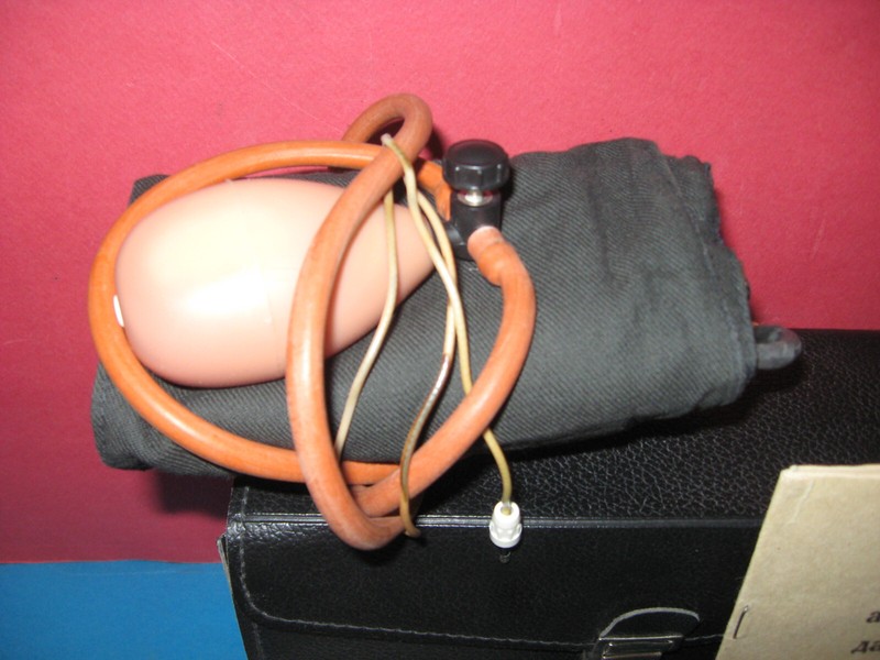Russian unused vintage blood pressure monitor IAD-1 manufactured in 1991 - RARE! gallery