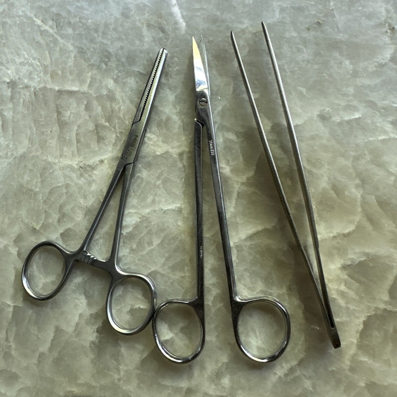 Lot Of 3 Vintage Medical Tools Stainless Tweezers, Hemostatic Forceps, Diss Scis