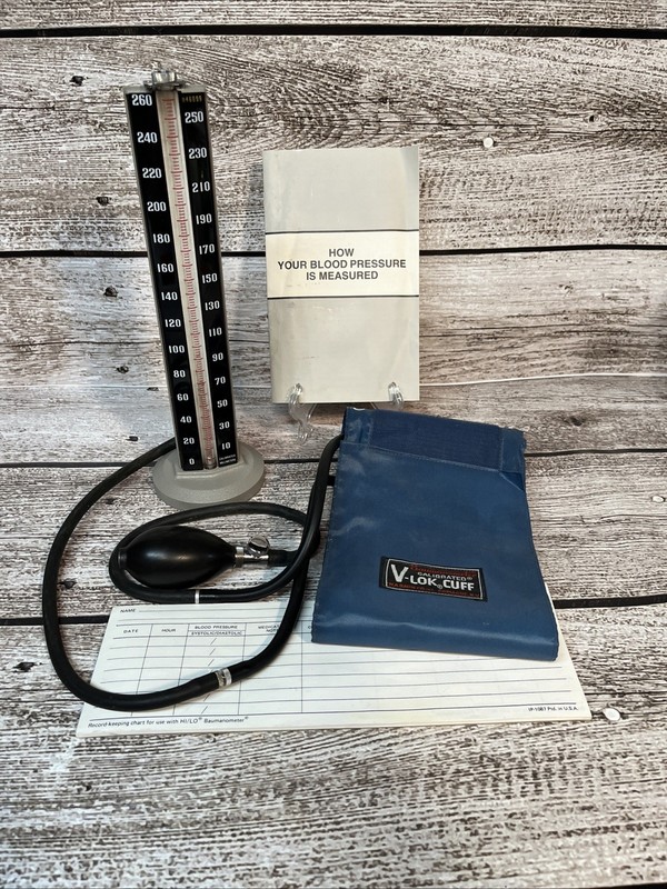 Vtg BAUMANOMETER Calibrated V-Lok Cuff Blood Pressure Measurement Kit, Adult