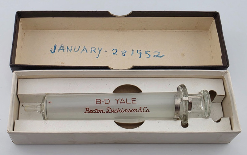 Vintage B-D Yale Syringe 10cc Glass W Box Becton Dickinson No. 10Y