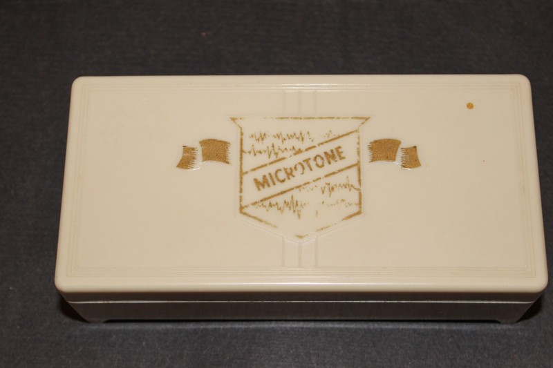 1949 MICROTONE CLASSIC HEARING AID – STERLING CASE