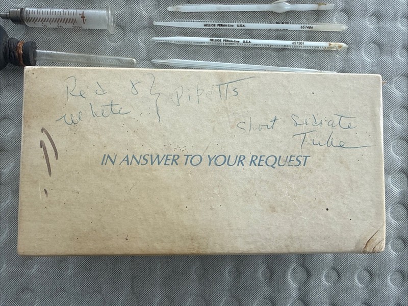 Large Lot of Vintage Medical Syringes, Pipettes, B-D Yale Hellige Perma-line +++ gallery