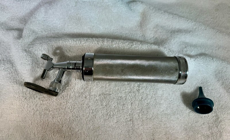 Vintage Welch Allyn Otoscope Medical Scope Beautiful Bakelite Case Mid-Century gallery