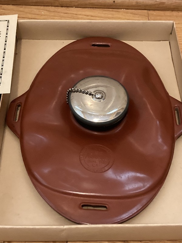 Vintage Wearever Rubber Oval Ice Cap In Original Box, The Faultless Rubber Co gallery