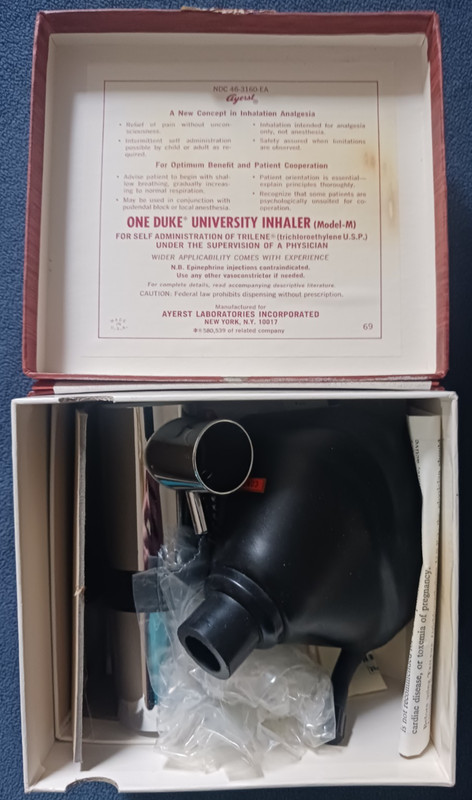 DUKE Univeristy INHALER (Model-M) - Ayerst Laboratories - Very Good Condition gallery