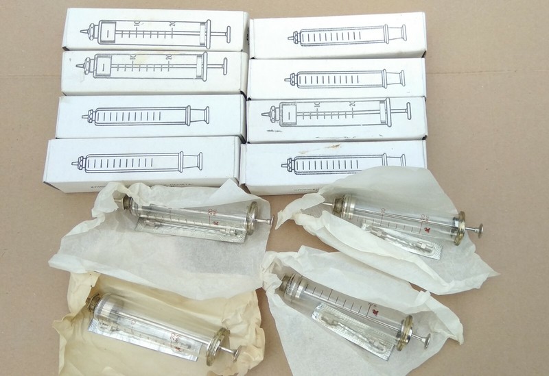 💉Vintage 1pcs New Syringe 20ml for Reusable Injections Badge of Honor made USSR gallery
