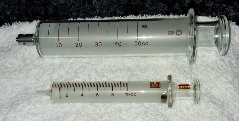 Vintage Becton-Dickinson 50cc & 10cc Glass Syringes Pre-Owned gallery