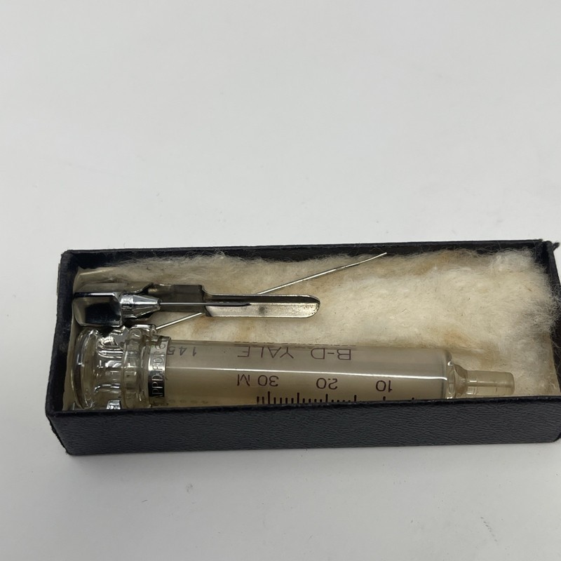 Antique BD Yale Glass Syringe 2cc Becton Dickinson Original Box 1930s Medical gallery