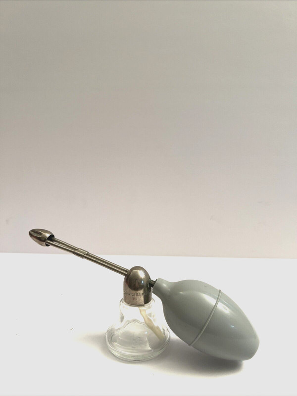 Vintage 1930’s DeVilbiss Medical Apothecary Nose & Throat Atomizer Glass Bottle