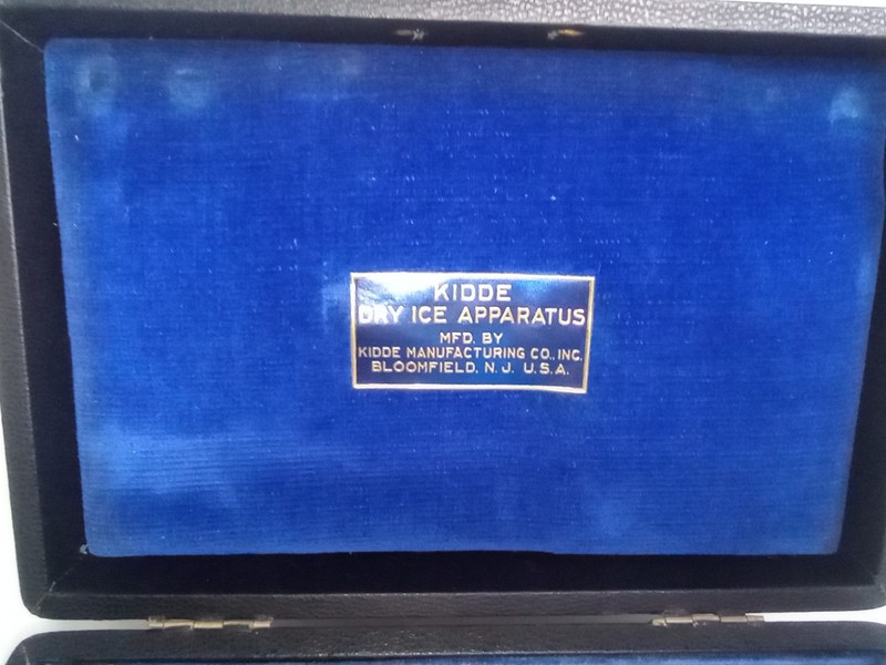 Vintage Medical Device Kidde Dry Ice Apparatus 1940s gallery