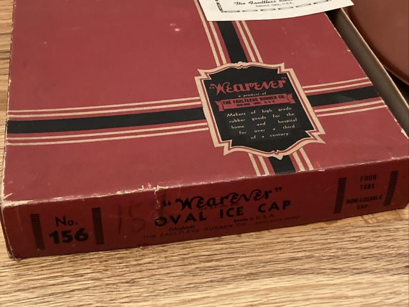 Vintage Wearever Rubber Oval Ice Cap In Original Box, The Faultless Rubber Co gallery