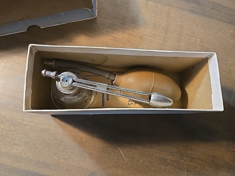 Vintage Holmspray Glass Atomizer #600 in box Apothecary Display Medical Bath Ear gallery