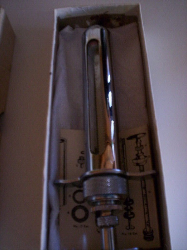 VTG WIMCO Veterinary Syringe DL-105 W/ Box gallery