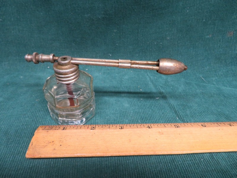 Vintage Defender Throat and Nasal Atomizer
