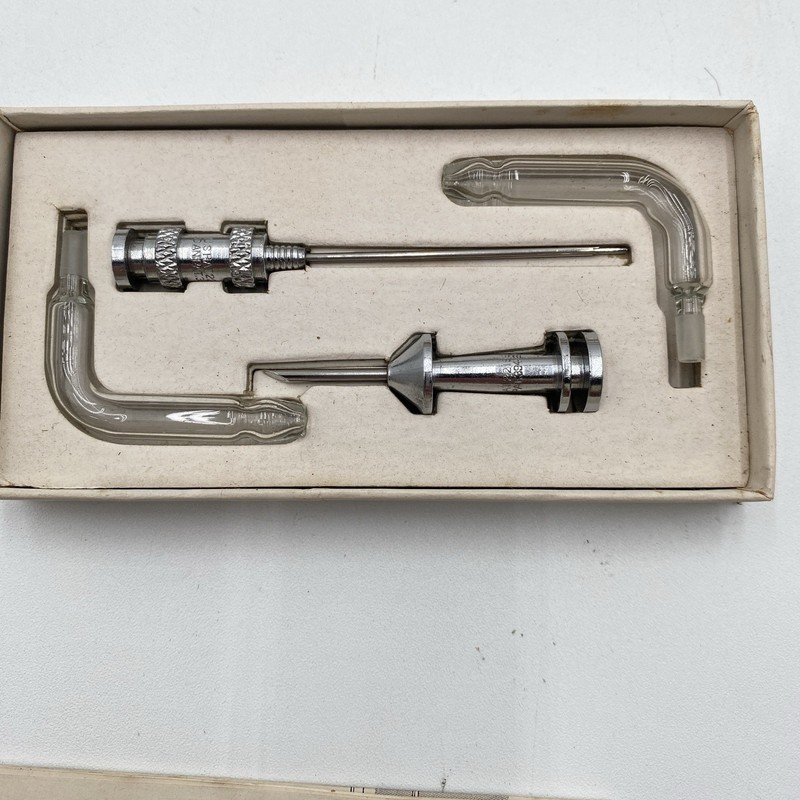 Vintage Robert’s Mfg Co Needle Sternal Puncture Turkel S3-1030 Medical History gallery