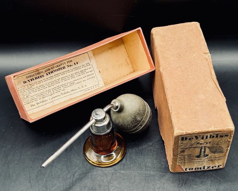 Vintage 1930’s DeVilbiss Atomizer #14 Amber Glass Works Original Box Toledo, OH